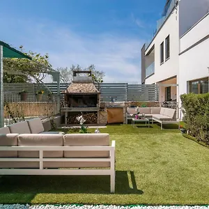 https://apartments-lovric-pula.in-istria.net